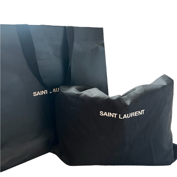 Yves Saint Laurent Monogram Black in Leather Tote Bag - Picture 3 of 12